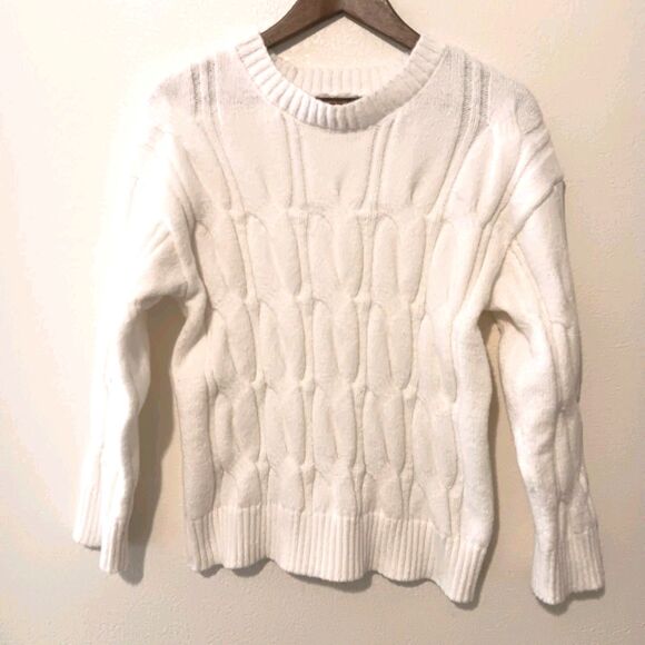 Madden NYC White Cable Knit Crewneck Pullover Sweater Sz M 100% Polyester - Picture 1 of 14